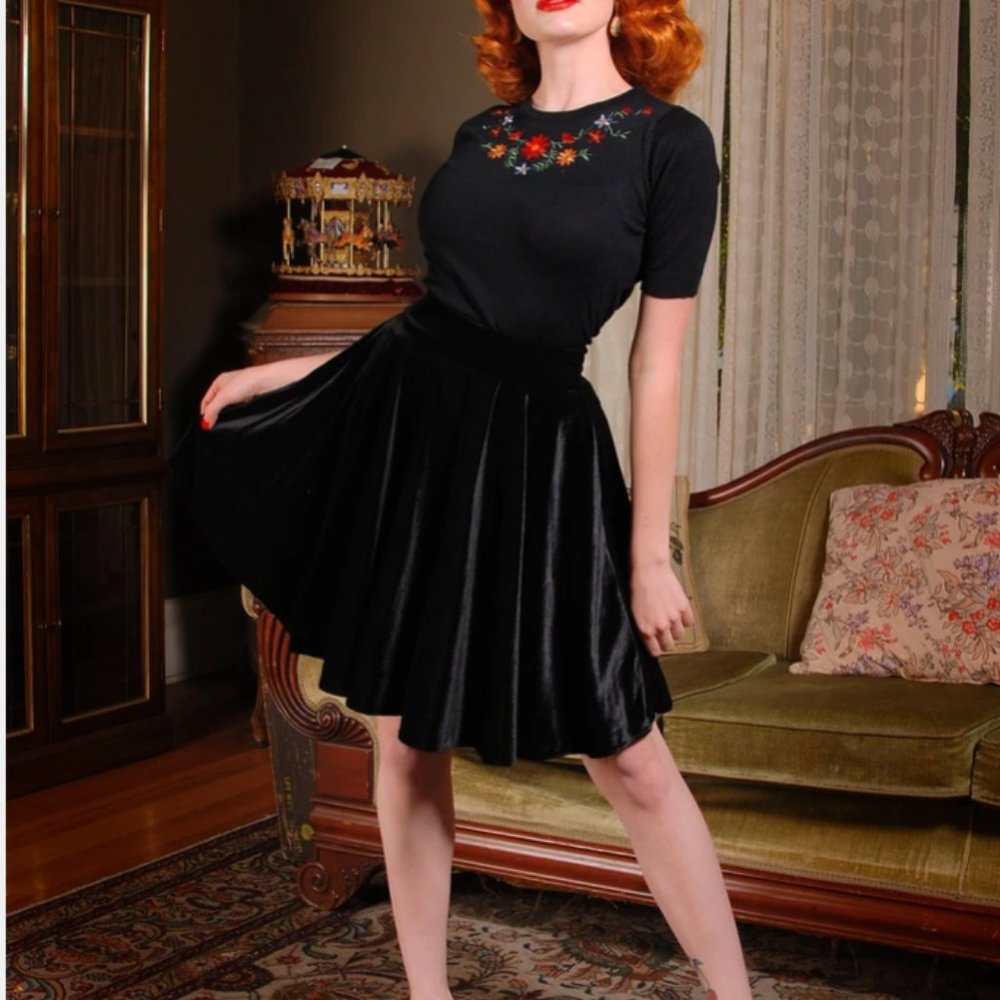 Pinup Couture Black Velvet Skater Skirt - M